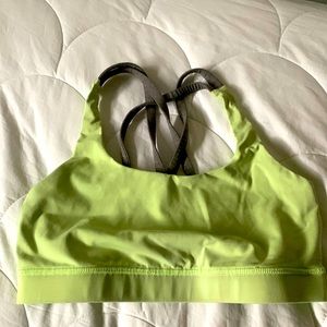 Size 6 LuLuLemon sports bra